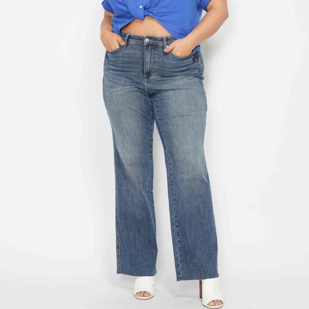 Judy Blue Mid Rise Tummy Control Vintage Straight Denim size 18W NEW
